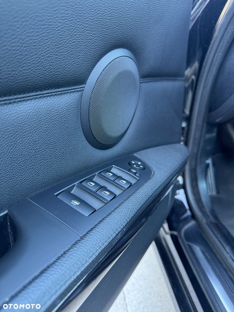 BMW Seria 3 320d - 23