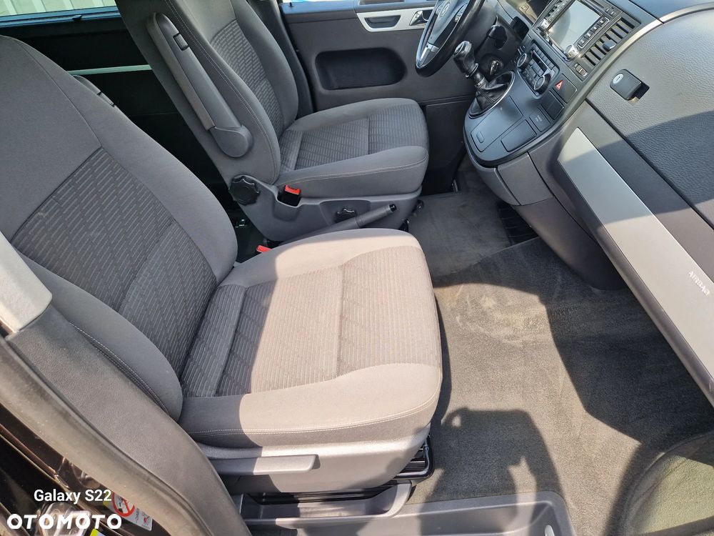 Volkswagen Multivan - 20