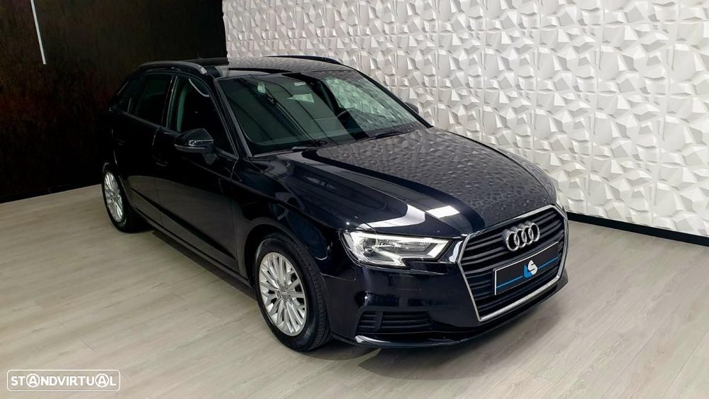 Audi A3 Sportback 1.6 TDI Design — fotografia 10