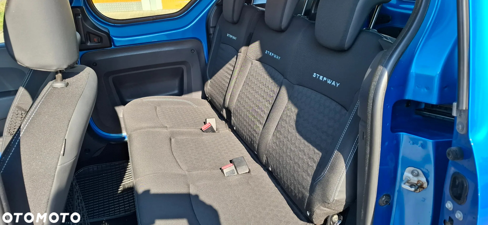 Dacia Dokker TCe 115 Stepway Celebration - 12