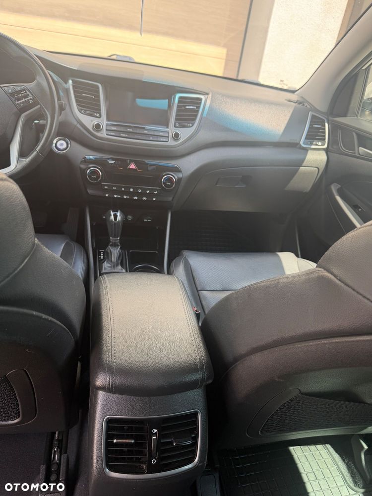 Hyundai Tucson 1.7 CRDI BlueDrive Comfort 2WD DCT - 17