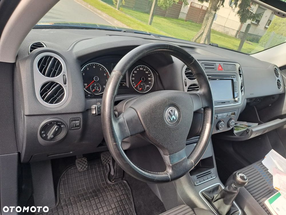 Volkswagen Tiguan - 36