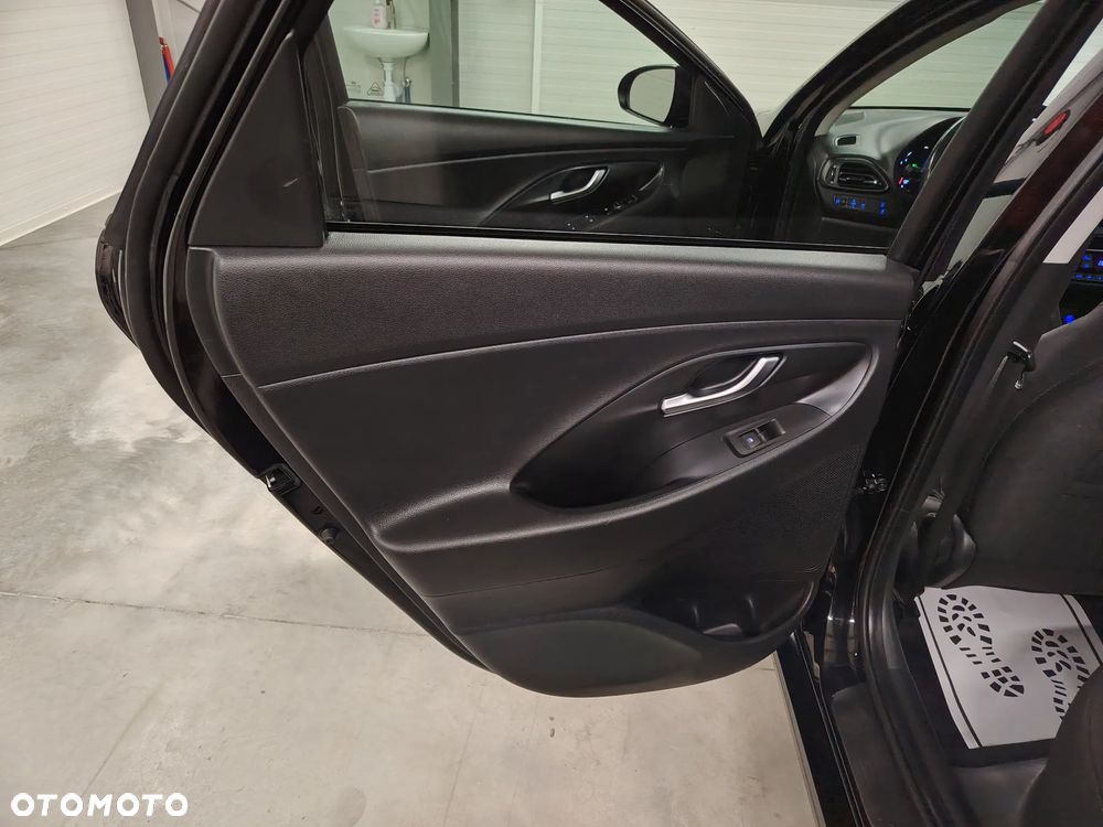 Hyundai i30 1.5 DPI Modern - 23