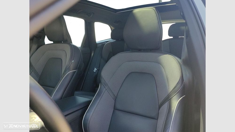 Volvo XC 60 2.0 T6 PHEV Plus Bright AWD - 12