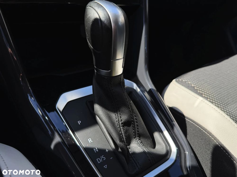 Volkswagen T-Roc 1.5 TSI ACT Premium DSG - 17