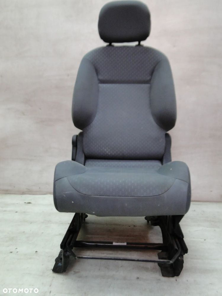 PARTNER BERLINGO III 3 FOTEL PRAWY PASAŻERA 08-18r EUROPA - 2