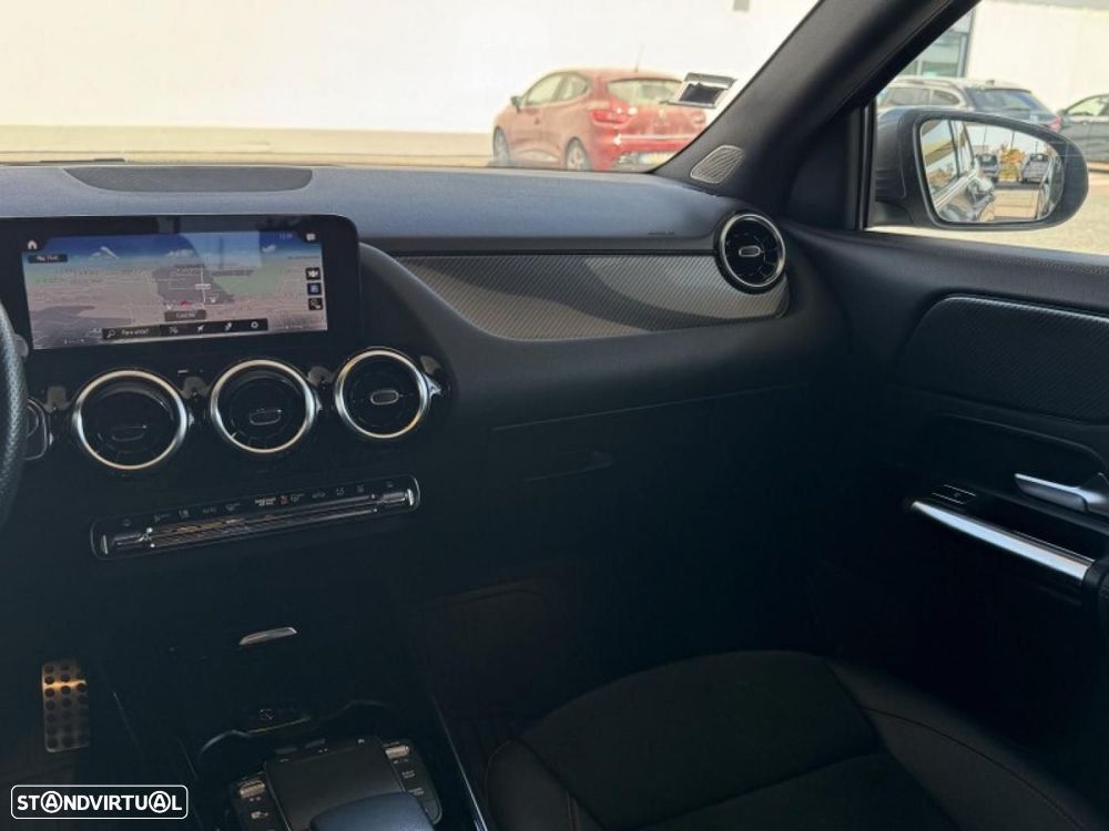 Mercedes-Benz GLA 250 e AMG Line - 25