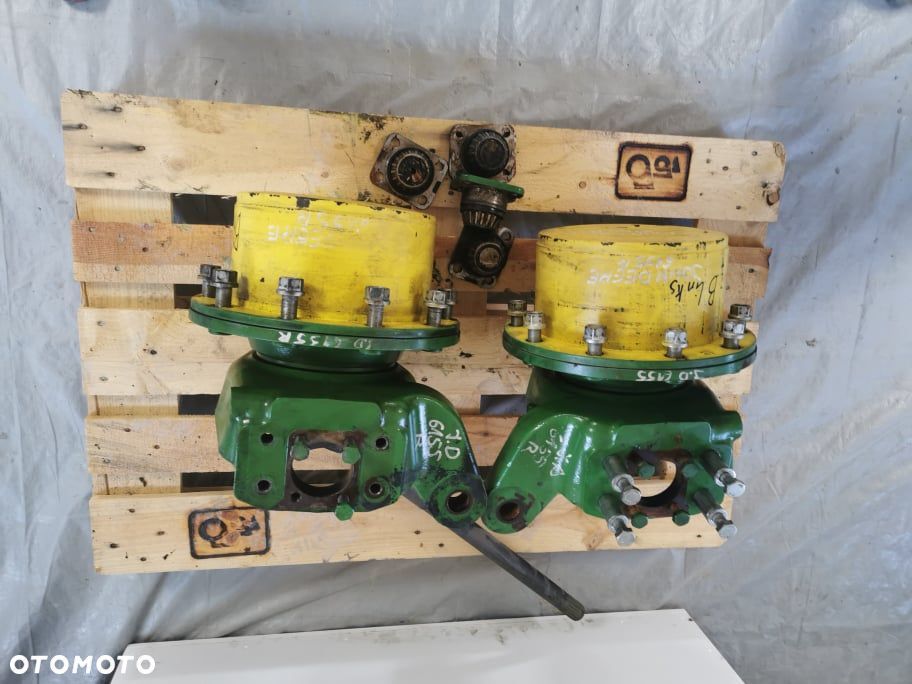 Zwolnica Zwrotnica prawa John Deere 6155 R {Typ 750310} - 4