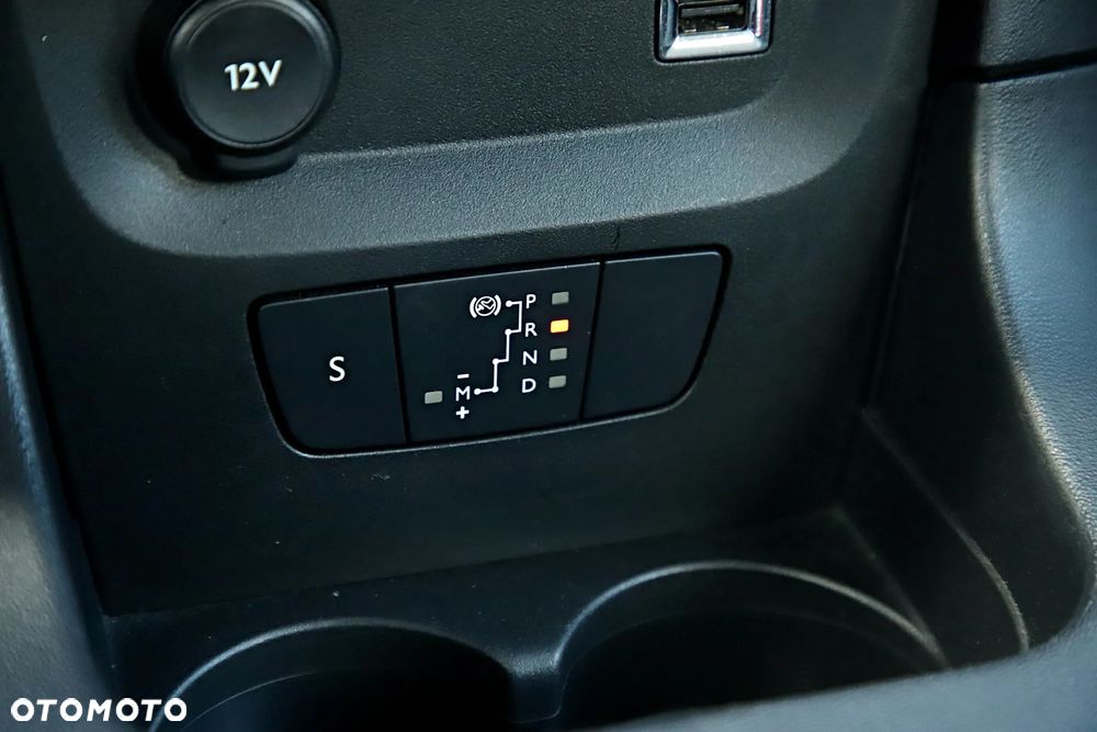 Citroën C3 1.2 PureTech Shine EAT6 - 31