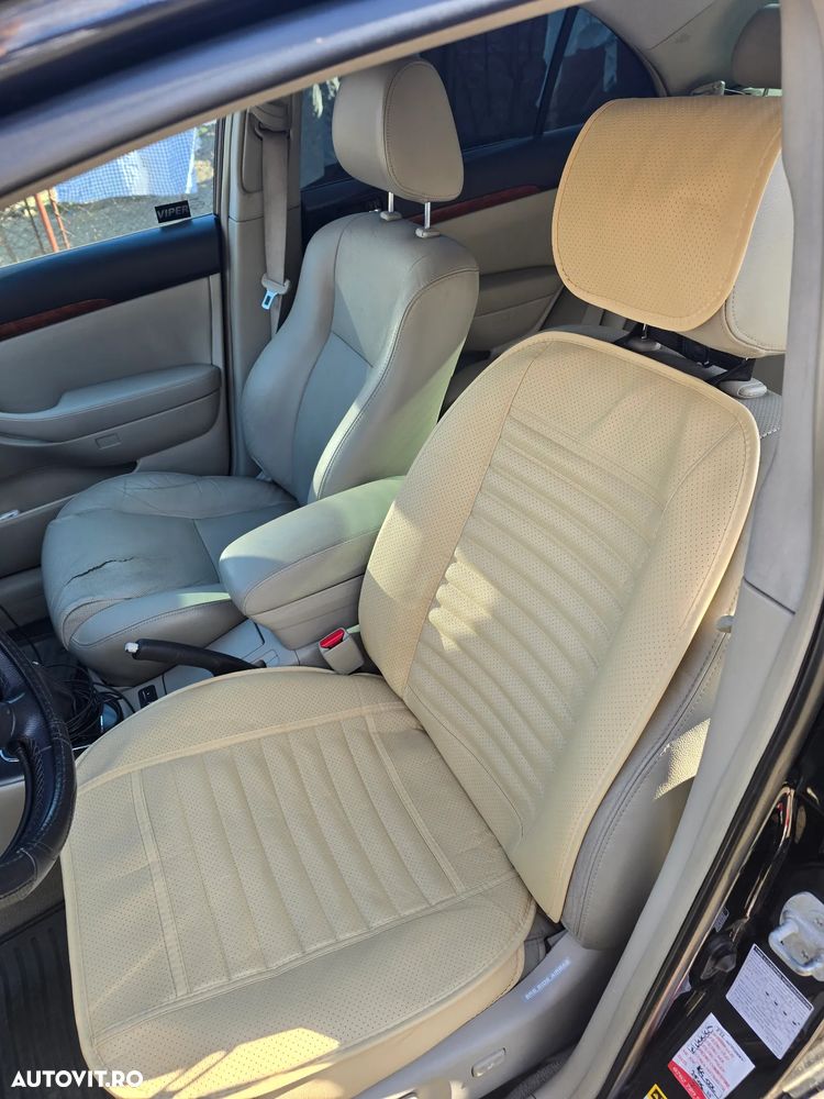 Toyota Avensis 2.2 D-4D Luxury - 8