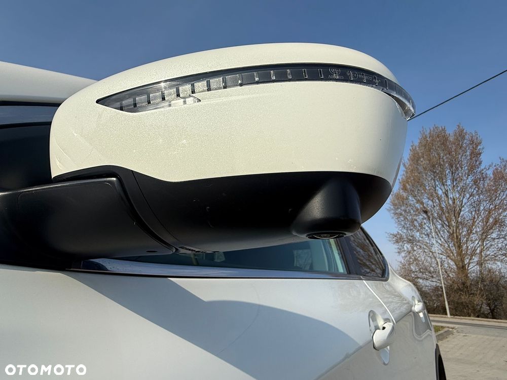 Nissan Qashqai 1.7 dCi Xtronic ALL-MODE 4x4i TEKNA - 10