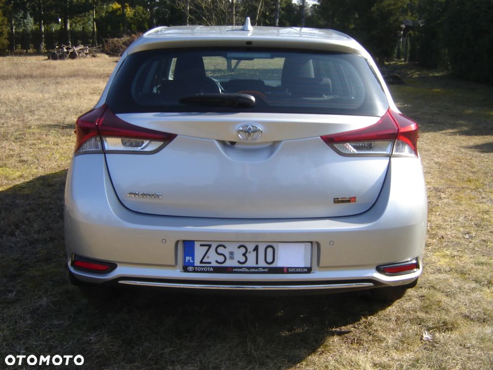 Toyota Auris 1.6 Premium - 6