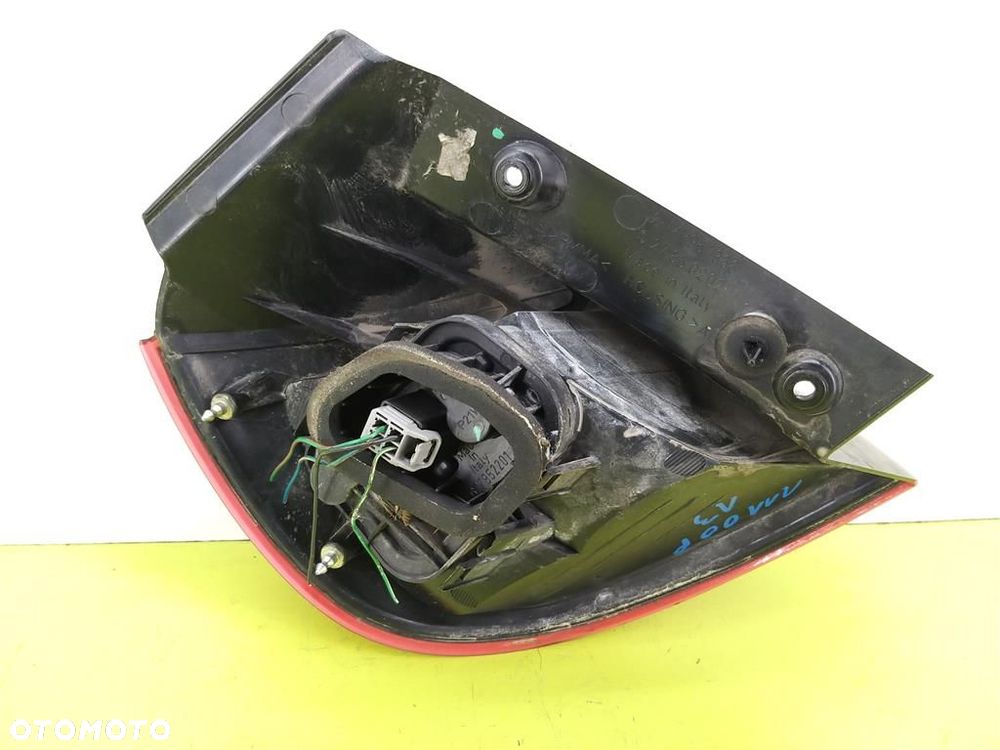 Lampa prawa tylna tył Mitsubishi Colt Z30 2004-2012 MR957366 ORYGINAŁ - 4
