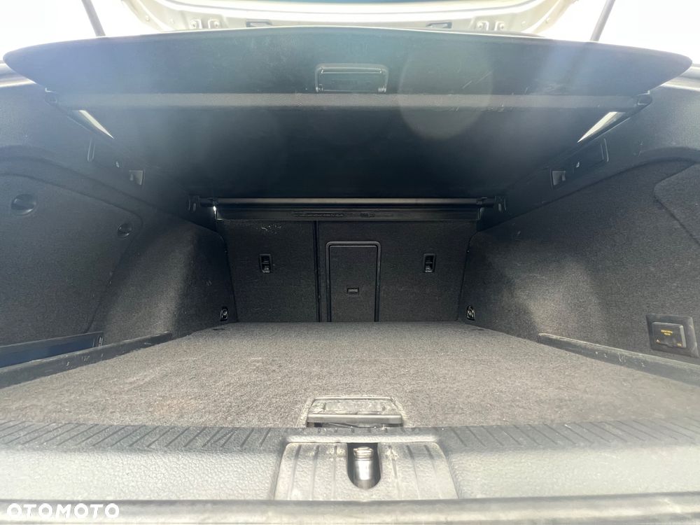 Volkswagen Golf 1.6 TDI BMT Comfortline - 12