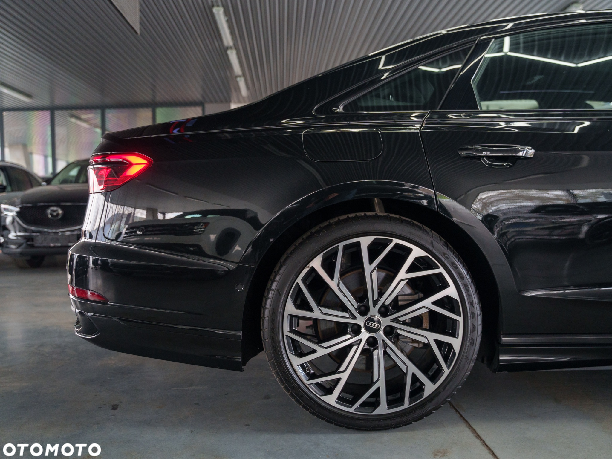 Audi A8 L 55 TFSI quattro tiptronic - 11