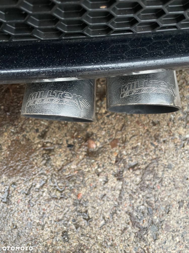 Ford Fiesta 1.6 EcoBoost ST - 11