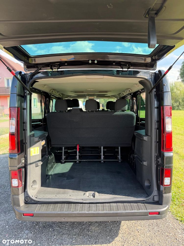 Renault Trafic - 16