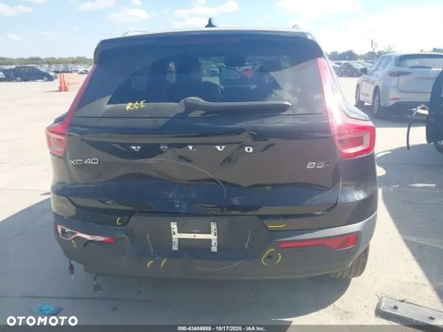 Volvo XC 40 - 6