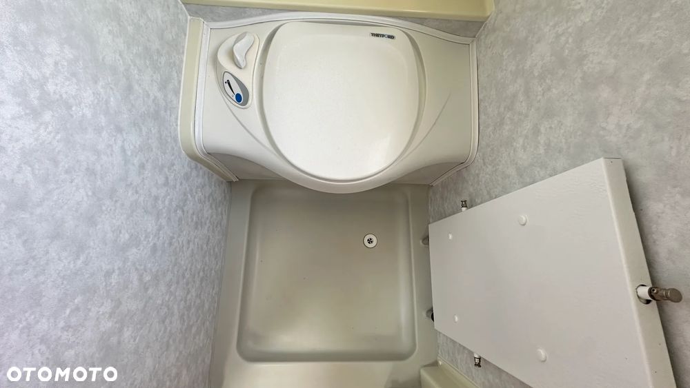 Adria CLASSICA 743 UT z Alde i nową markizą- 9 osobowa. - 40