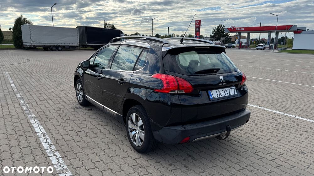 Peugeot 2008 1.6 e-HDi Style S&S - 4
