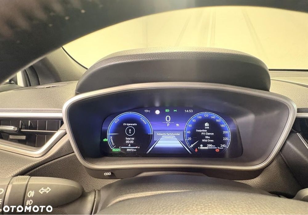 Toyota Corolla 2.0 Hybrid Executive - 22