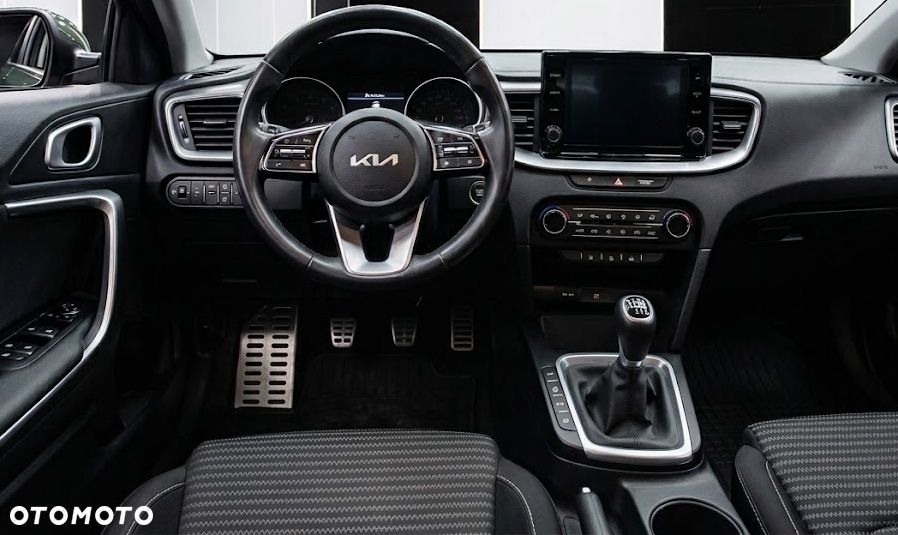Kia Ceed 1.5 T-GDI M - 6