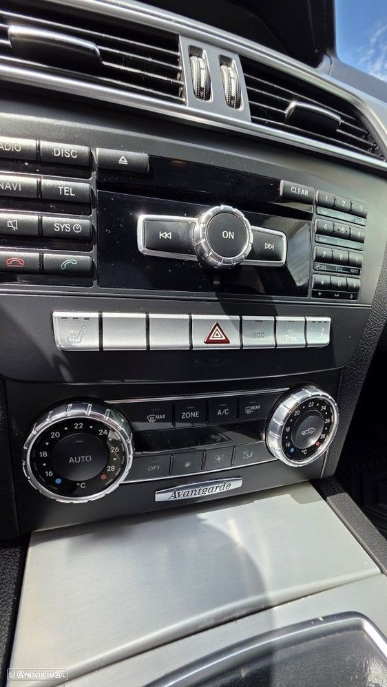 Mercedes-Benz C 200 - 22