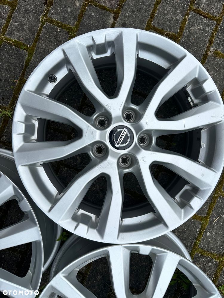 Felgi aluminiowe Nissan Qashqai Xtrail Rogue 17cali 5X114.3 x7J ET35 - 2