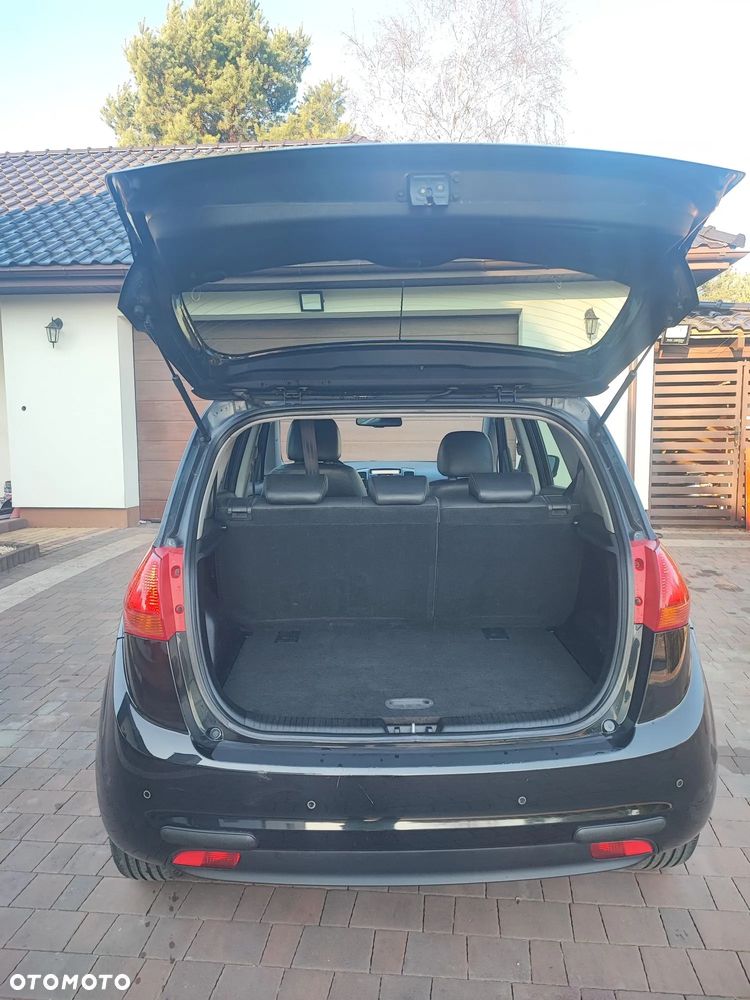 Kia Venga 1.4 CRDi 90 Vision - 27