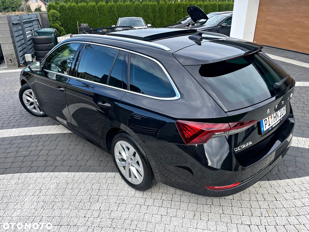 Skoda Octavia Combi 2.0 TDI DSG Exclusive Plus - 18