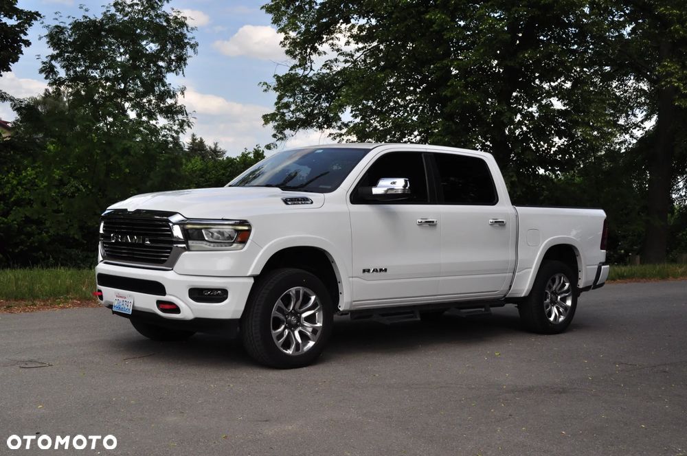 RAM 1500 5.7 Crew Cab Laramie - 3