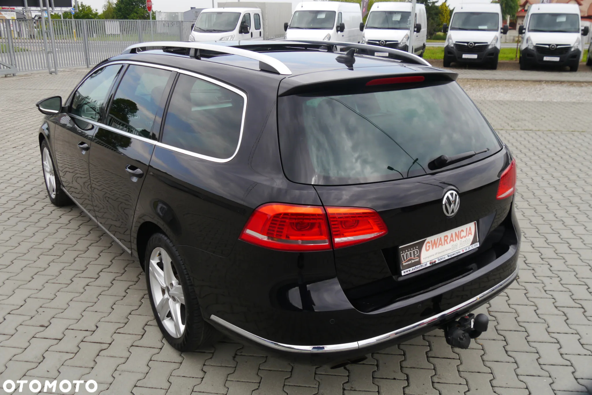 Volkswagen Passat 2.0 TDI Highline R-Style - 11