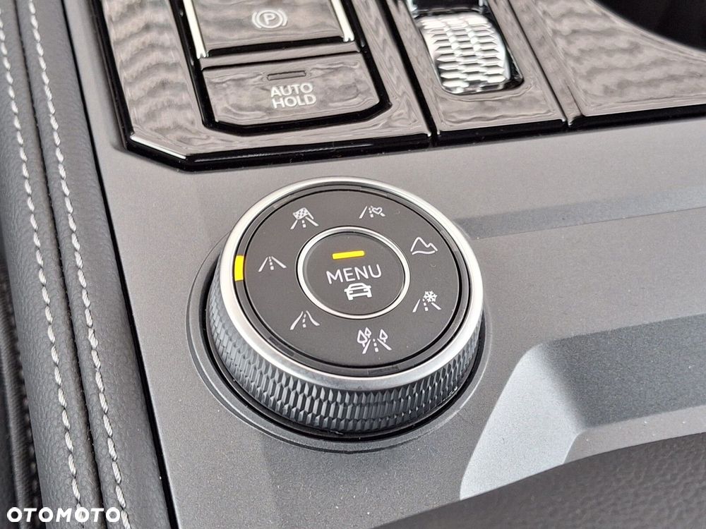 Volkswagen Touareg 3.0 V6 TDI 4Motion R-Line - 31