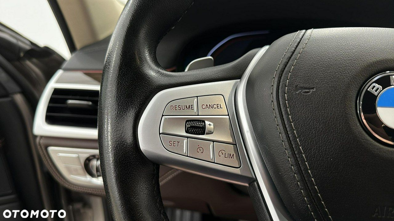 BMW Seria 7 - 24