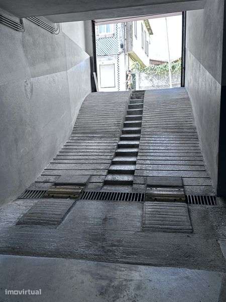 Arrendo lugar de garagem - Grande imagem: 2/4