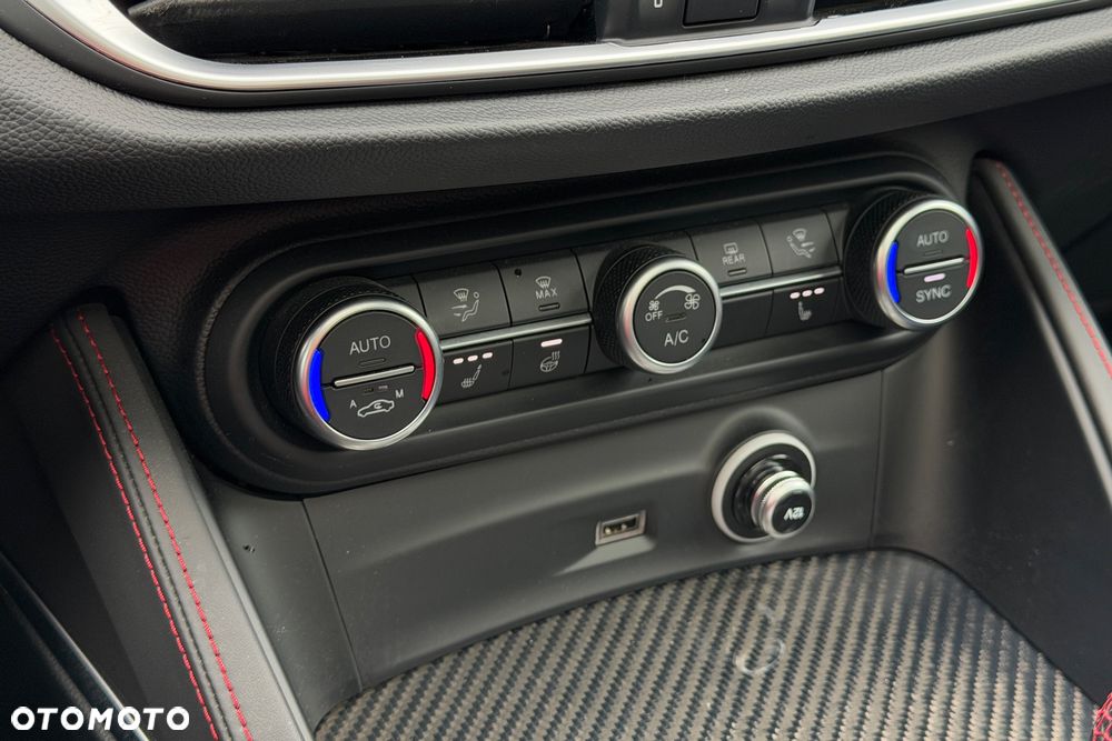 Alfa Romeo Stelvio 2.0 Turbo Estrema Q4 - 24