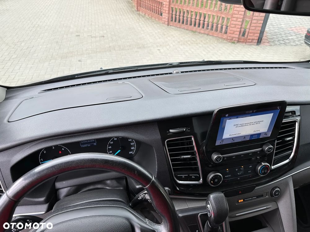 Ford Tourneo Custom - 14
