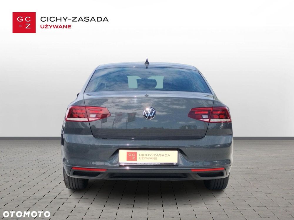Volkswagen Passat 2.0 TDI EVO Business DSG - 6