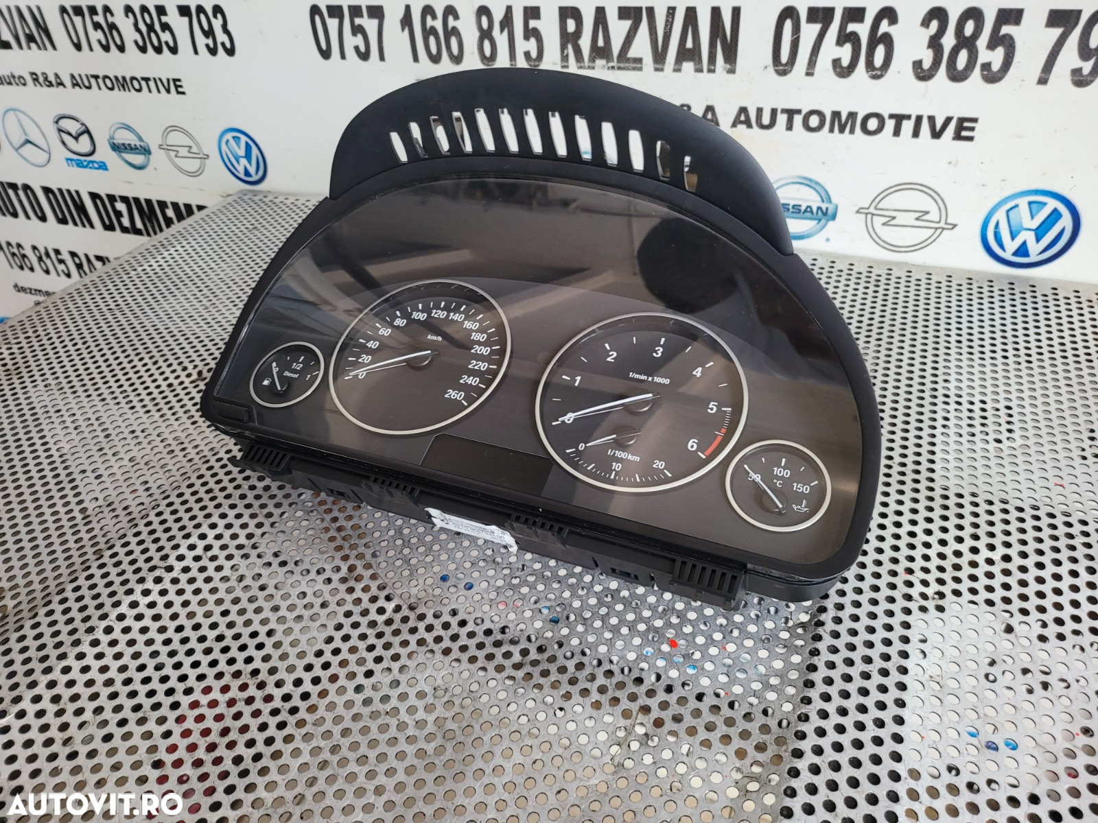 Ceasuri Bord Bmw X3 X4 F25 F26 Volan Stanga 2.0 Diesel Motor B47 Cod 9232890 Dezmembrez Bmw X4 F26 2.0 D Motor B47 Xdrive 4x4 Volan Stanga Bi-Xenon - 3