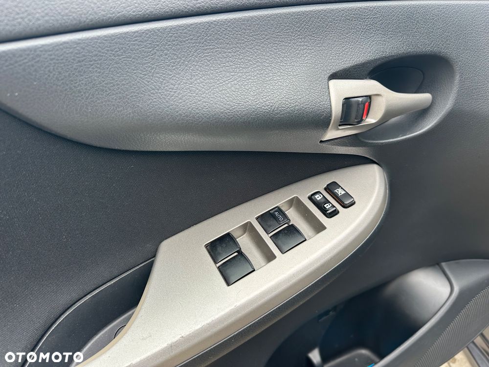 Toyota Corolla 1.4 D-4D Terra MM - 13