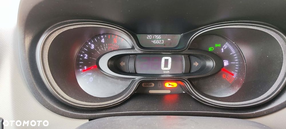 Renault Trafic 1.6 dCi - 11