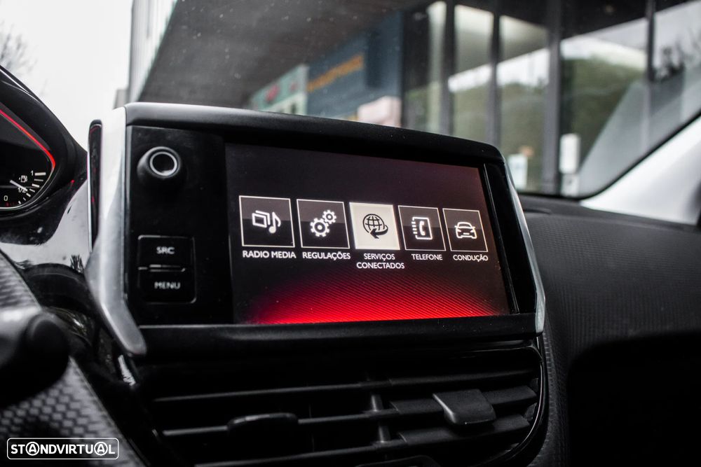 Peugeot 2008 1.2 PureTech GT Line - 35