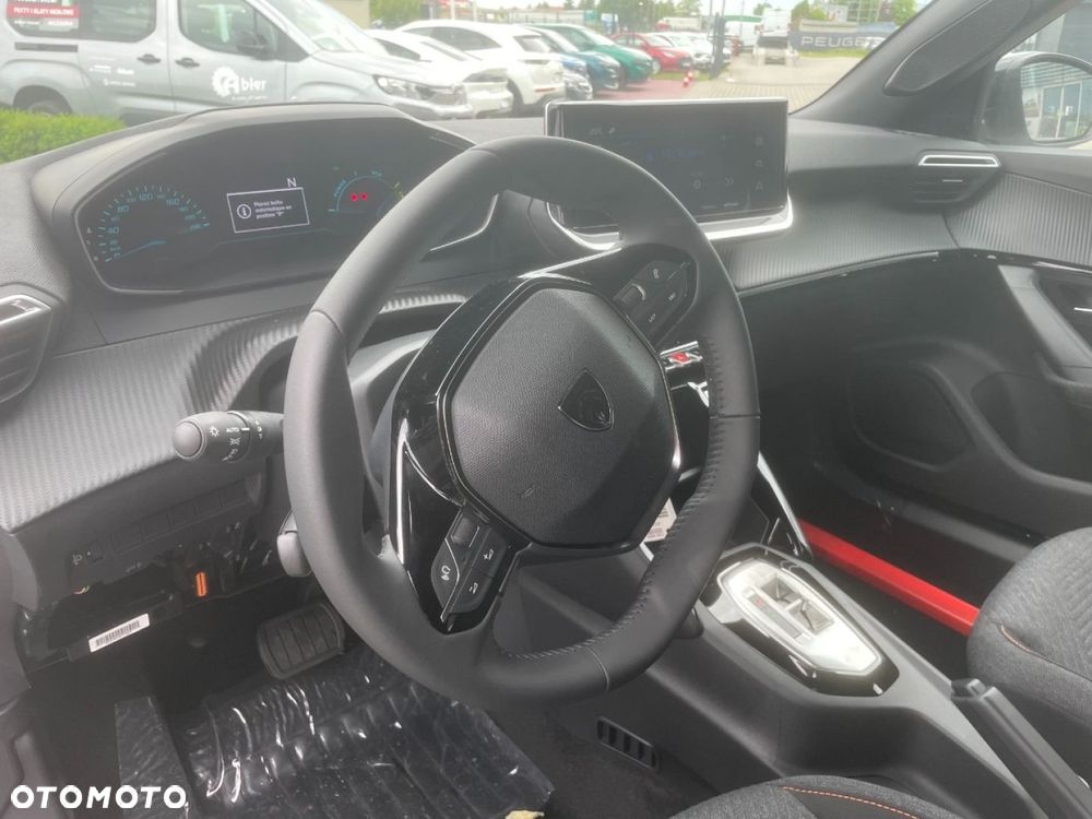 Peugeot 2008 - 13