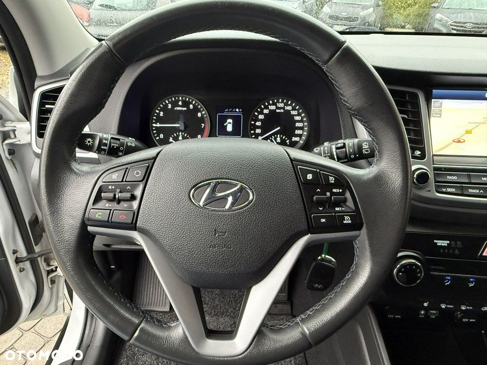 Hyundai Tucson 1.6 GDI BlueDrive Style 2WD - 16