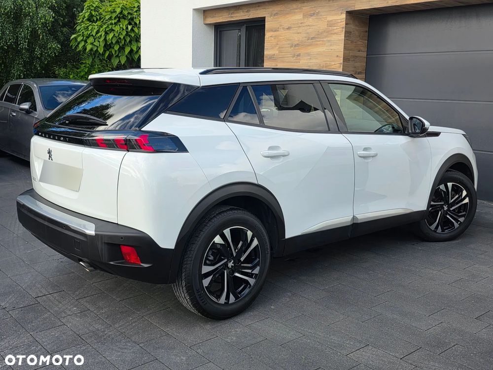 Peugeot 2008 1.5 BlueHDi Allure S&S EAT8 - 24