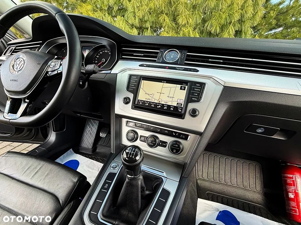Volkswagen Passat Variant 2.0 TDI (BlueMotion Technology) Highline - 32