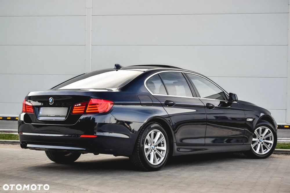 BMW Seria 5 520i - 2