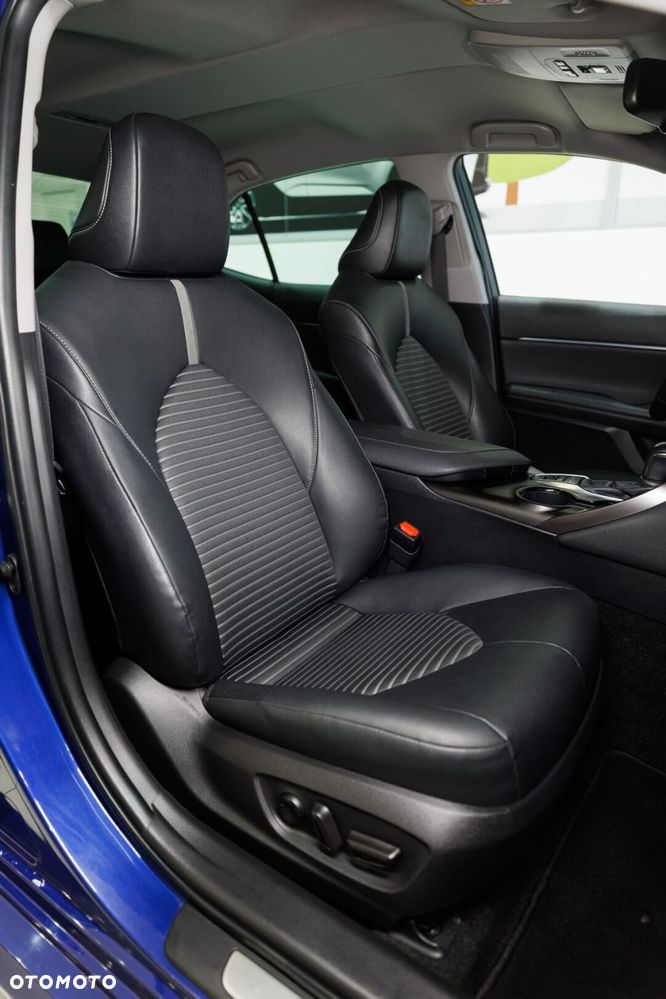Toyota Camry 2.5 Hybrid Prestige CVT - 16