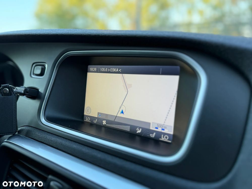 Volvo V40 D3 Momentum - 26