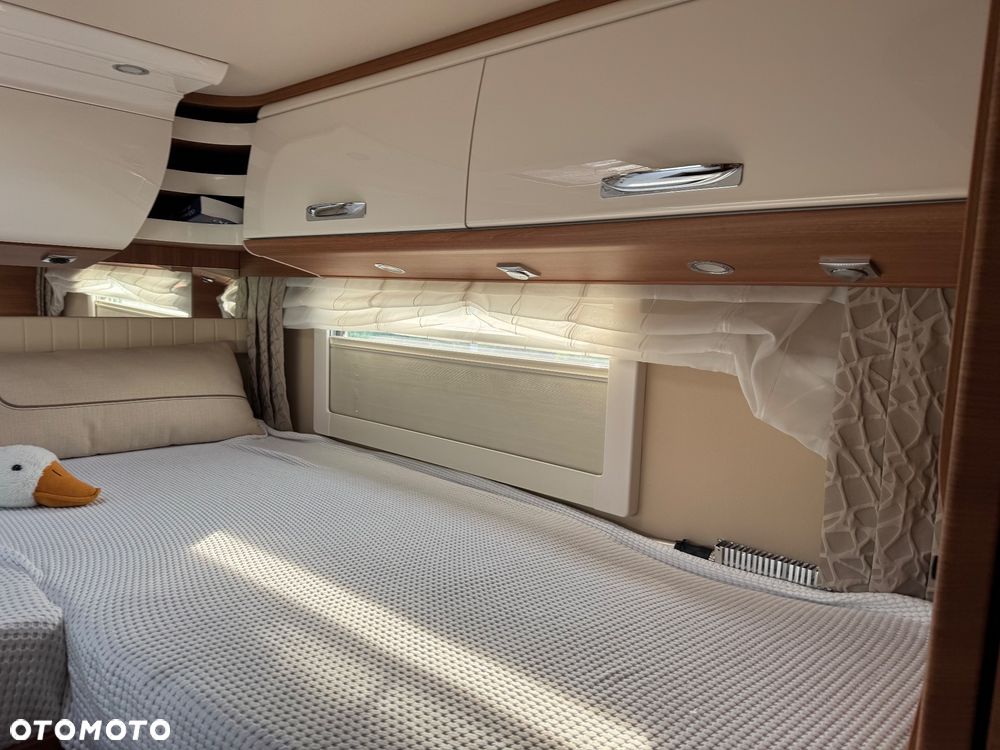 Mercedes-Benz Carthago Chic C-Line I 4.9L Srebrny - AUTOMAT - 9